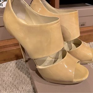Jimmy Choo. Nude patent platform heel/sandal